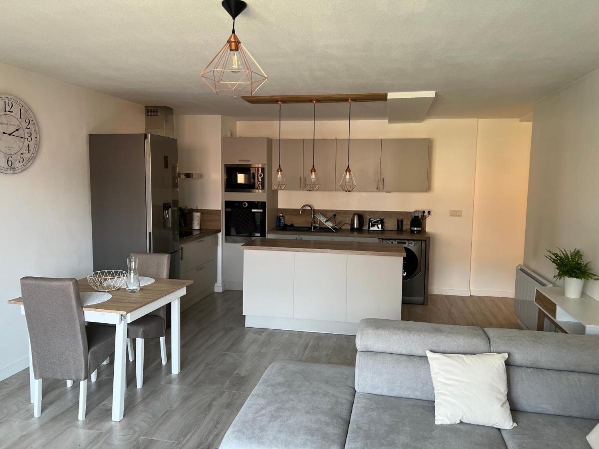 Appartement Entre Lacs, Montagnes Et Stations De Ski Bonneville Εξωτερικό φωτογραφία